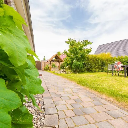Ostsee Ferienwohnung Hummelhus * Steinbeck